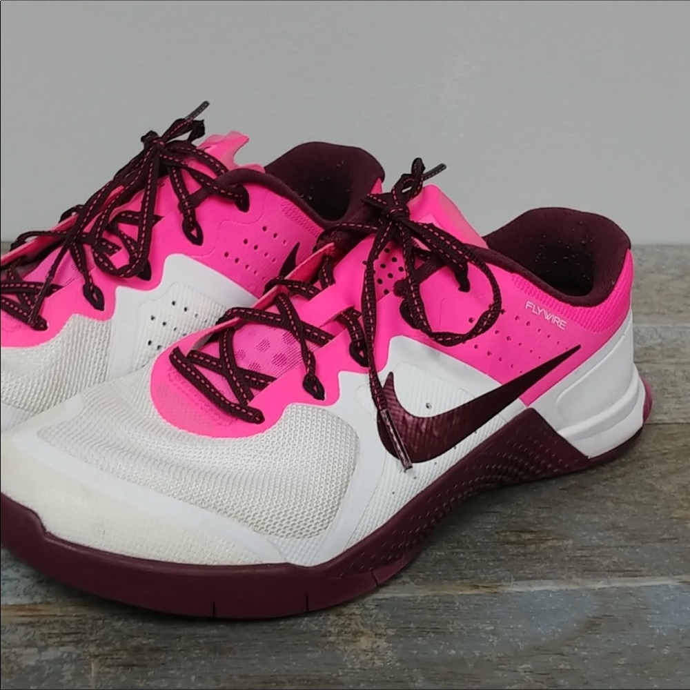 Nike metcom flywire running shoes